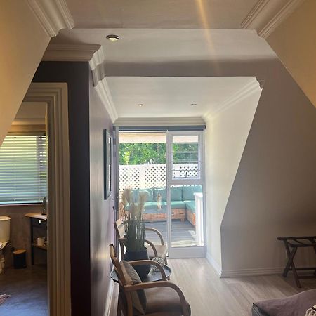 Yebo Boutique Guesthouse Somerset West Exteriör bild