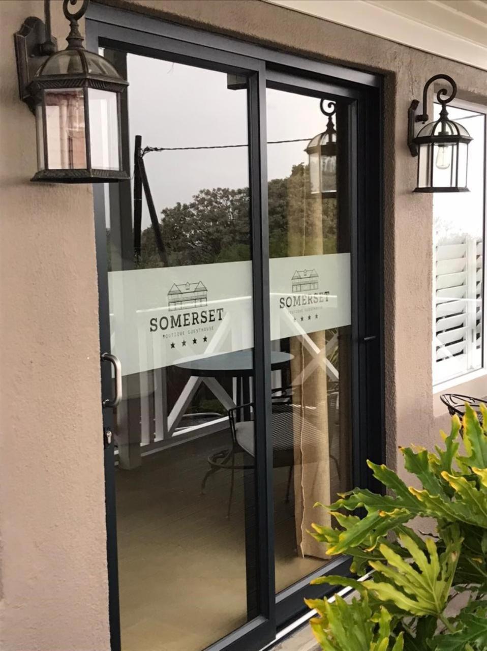 Yebo Boutique Guesthouse Somerset West Rum bild